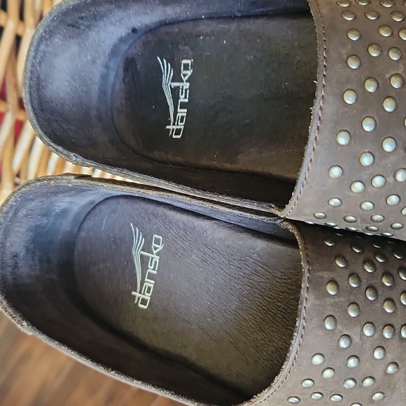 Dansko Brown Suede Clogs 8-8.5 - Picture 11 of 15